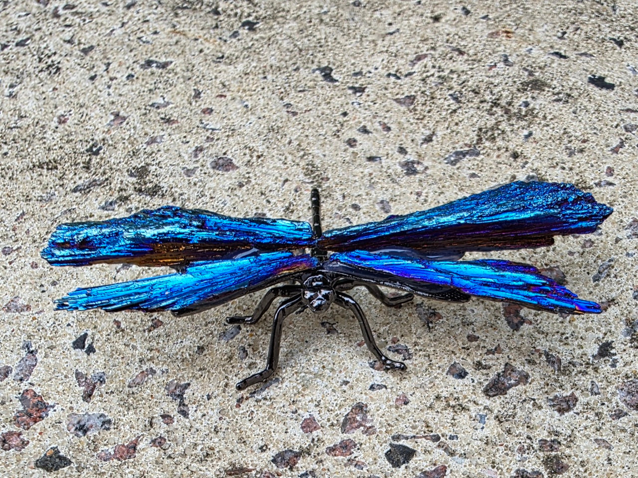 Natural Cryatal Colourful Blue Black Stone Dragonfly